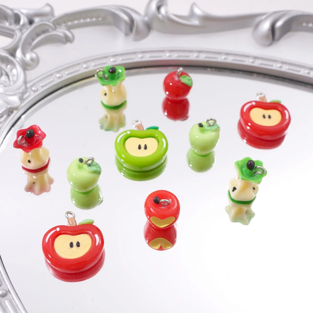 1pc/bag Resin Cartoon Charms Pendants Apple Shape Unique Pendants DIY Making Necklace Bracelet Accessories Handmade Supplies