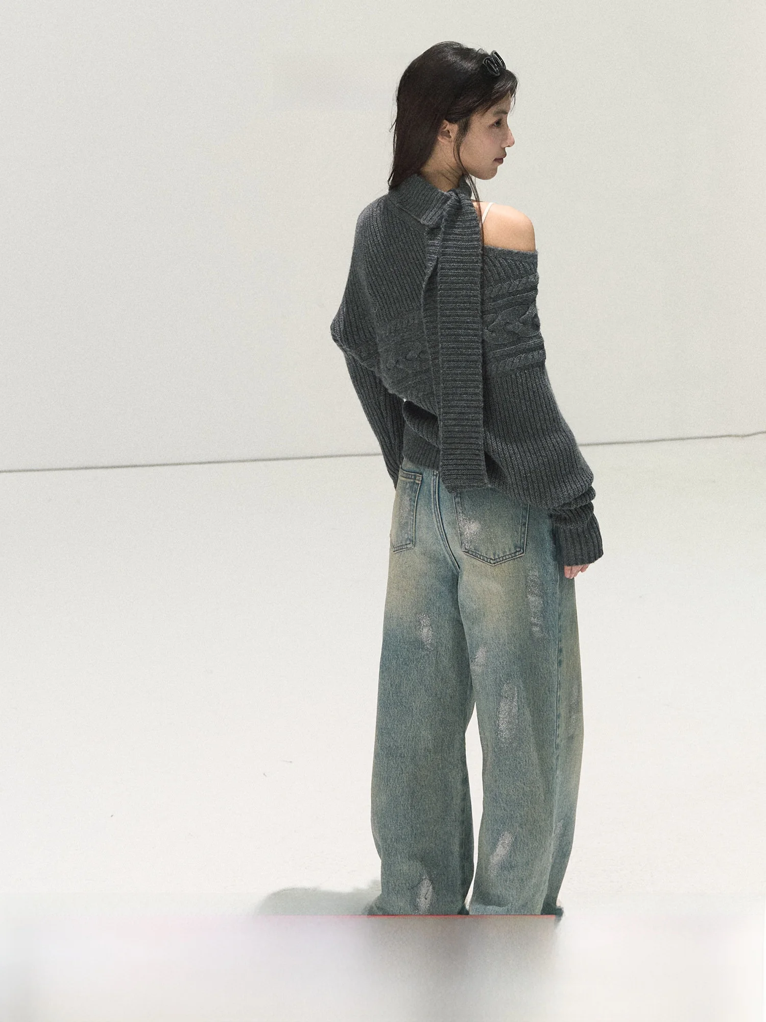 

Женский шерстяной свитер OAKMOO с открытыми плечами и шарфом, белый, теплый, повседневный, свободного кроя, с длинными рукавами, укороченный, модный, зимний