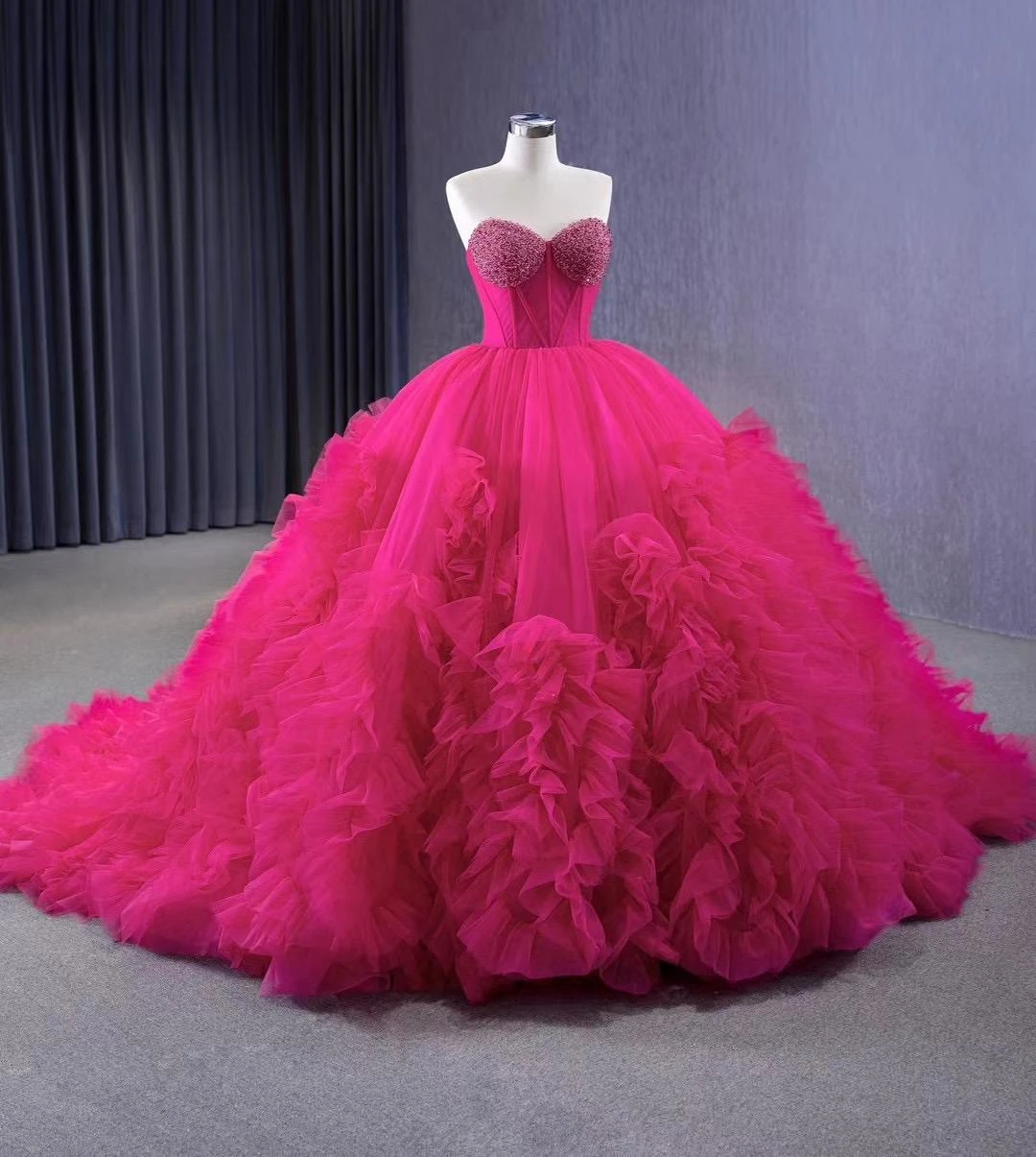 Fuchsia Charro Quinceanera Dresses Ball Gown Sweetheart Tulle Ruffles Beaded Puffy Mexican Sweet 16 Dresses 15 Anos