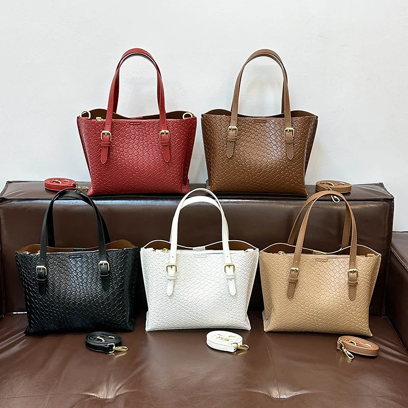 

One Shoulder Messenger Bag, Armpit Bag 2025 Fashionable Large Capacity Woven Girl Small Square Bag Niche Design