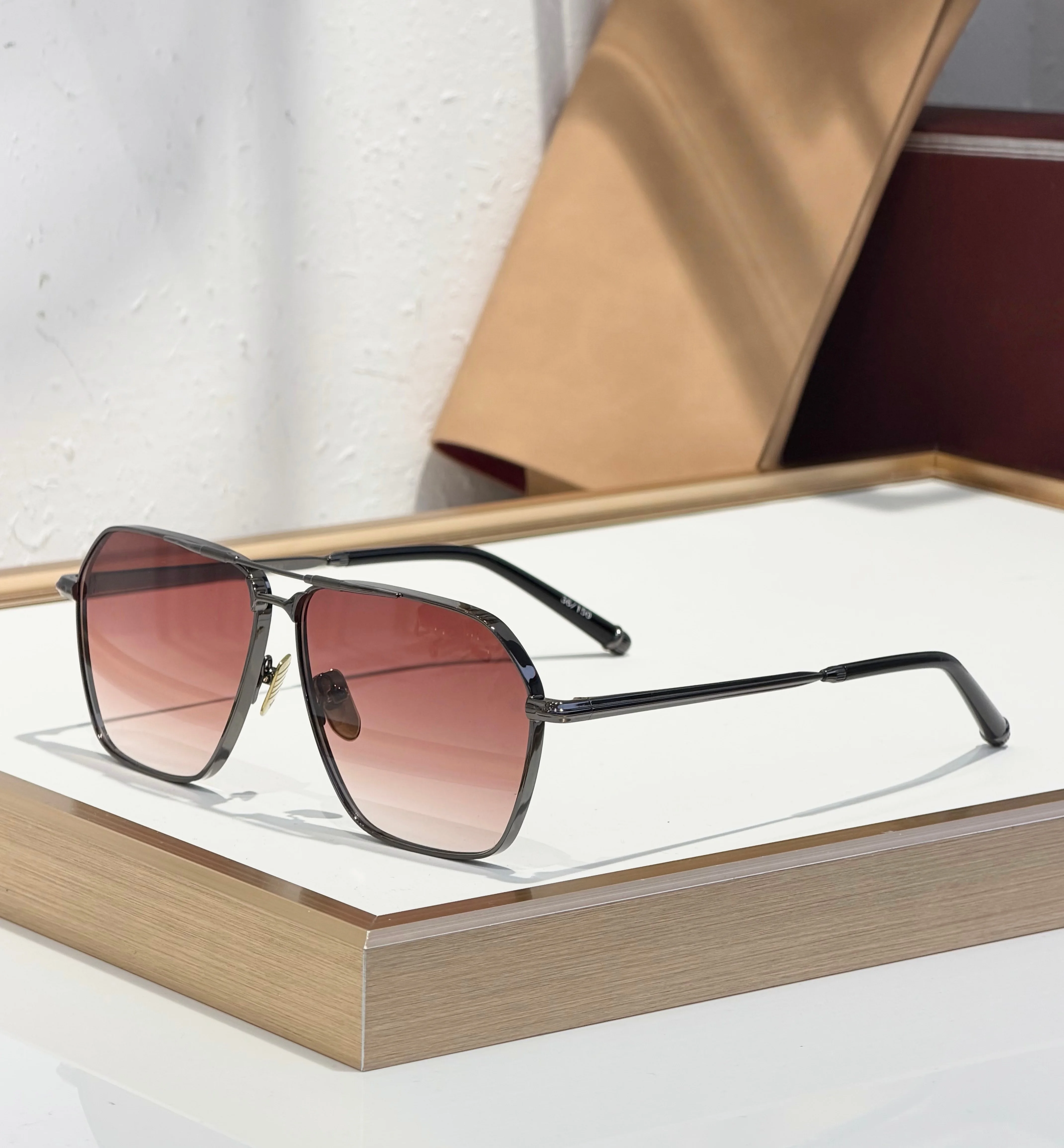 Handmade Titanium Sunglasses Large Frame Double Bridge High Quality Fashion Stylish Sun Glasses for Men And Women