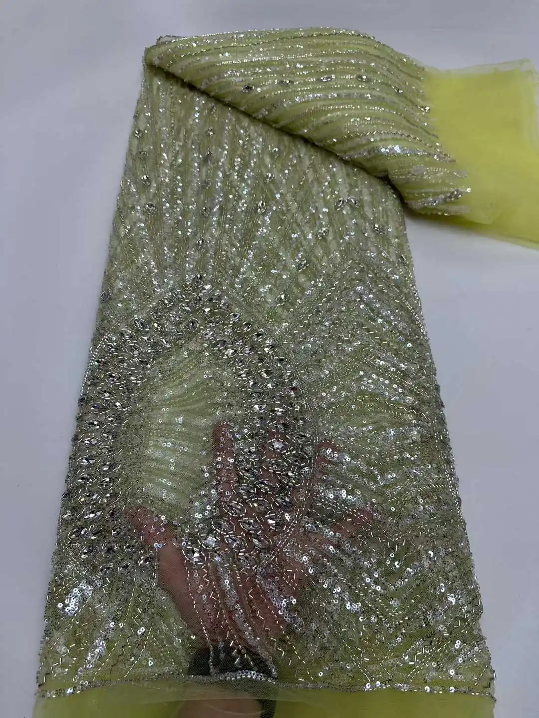 

Heavy Beaded Lace Fabric Luxury Lace Fabric 2026 High Quality African Stones Nigerian Lace for Wedding Party Dresses Sewing