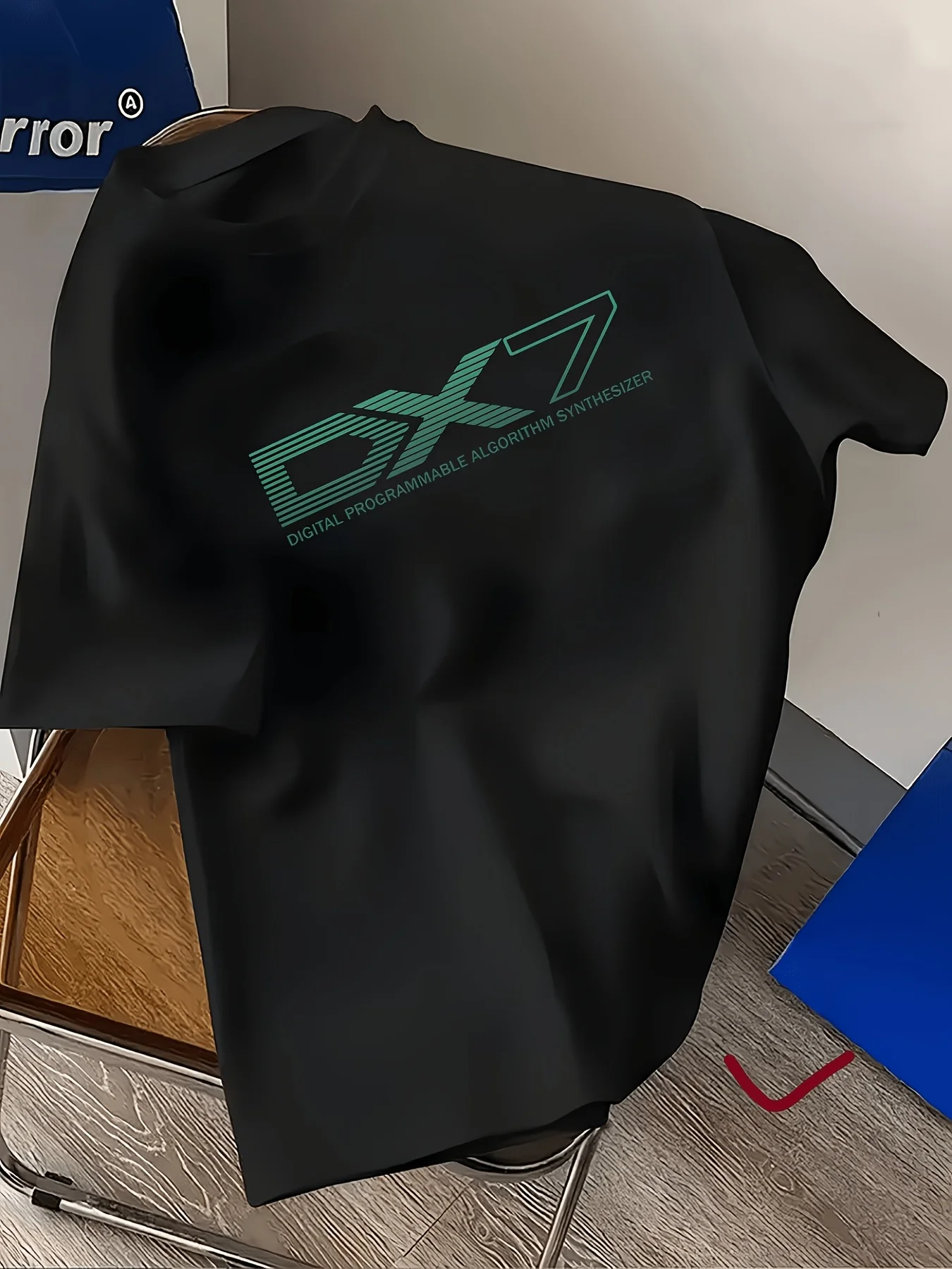 Men's DX7 Retro Synthwave T-Shirt Vintage DX7 Synthesizer Print Soft Breathable Crew Neck Tee Suitable for Music Lovers
