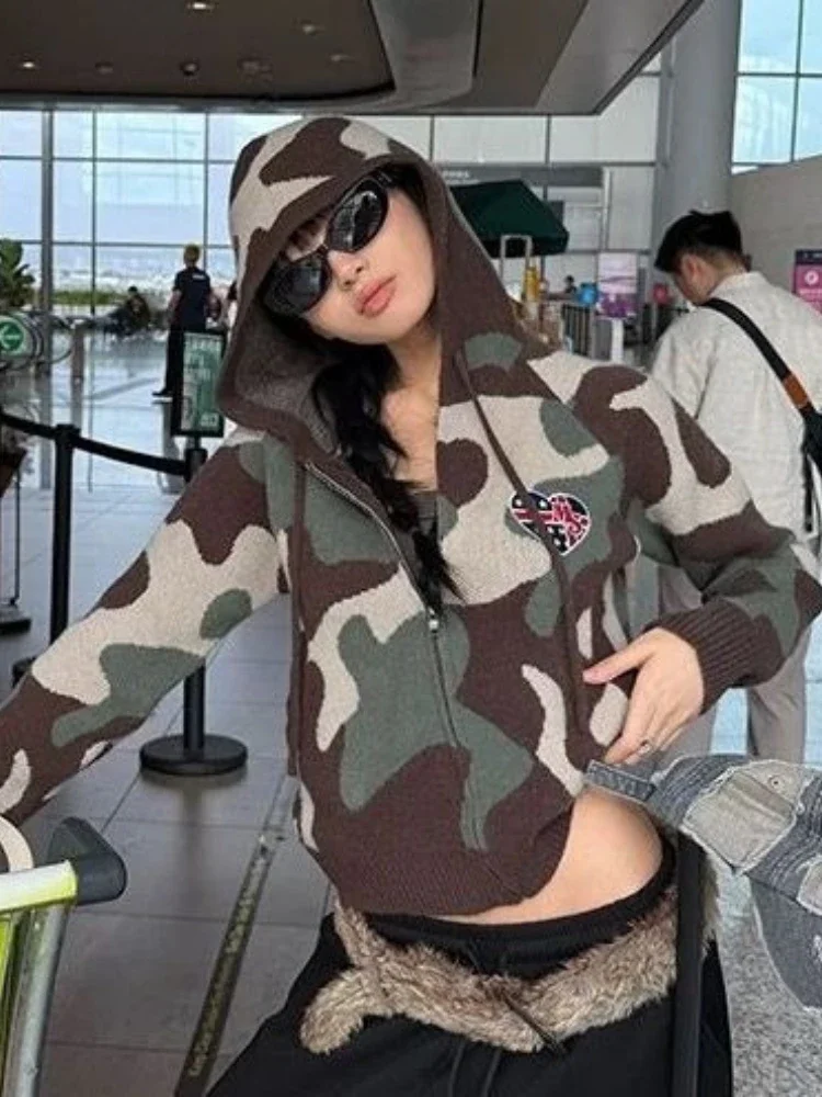 

Y2k Aesthetic Camouflage Hooded Cardigan Streetwear Vintage Love Embroidery Grunge Tops Autumn Zipper ​Harajuku Cropped Sweater