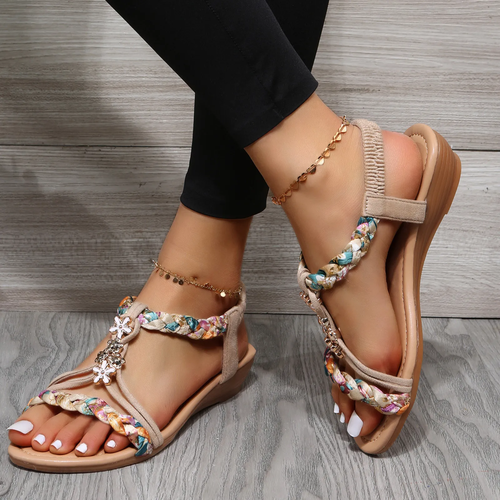 Sandals Woman Summer 2024 Fashion Comfortable Weave Slippers Beach Bohemian Slides Ladies Flats Sandals Rome Shoes for Women