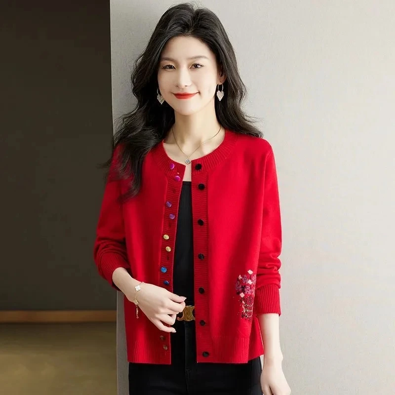 

Loose Round Neck Fashion Retro Joker Embroidery Slim Knit Sweater2024 Button Spring And Autumn New Female Cardigan Female Tide