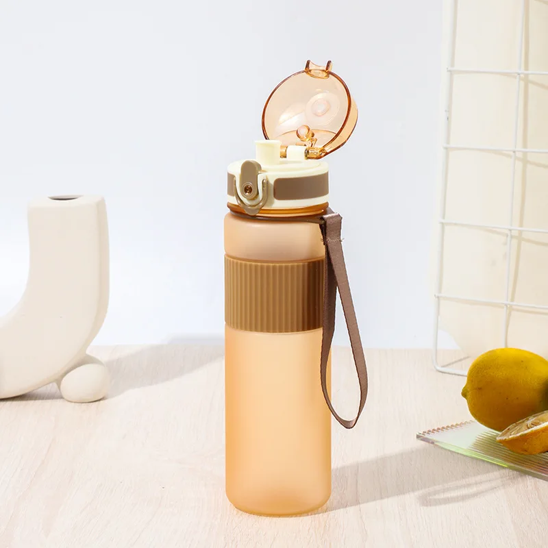 

550ml Kids Water Bottle Anime Letter A-Z Summer Outdoor Sport Plastic Cup Leak Proof Drinking Bottle with Strap