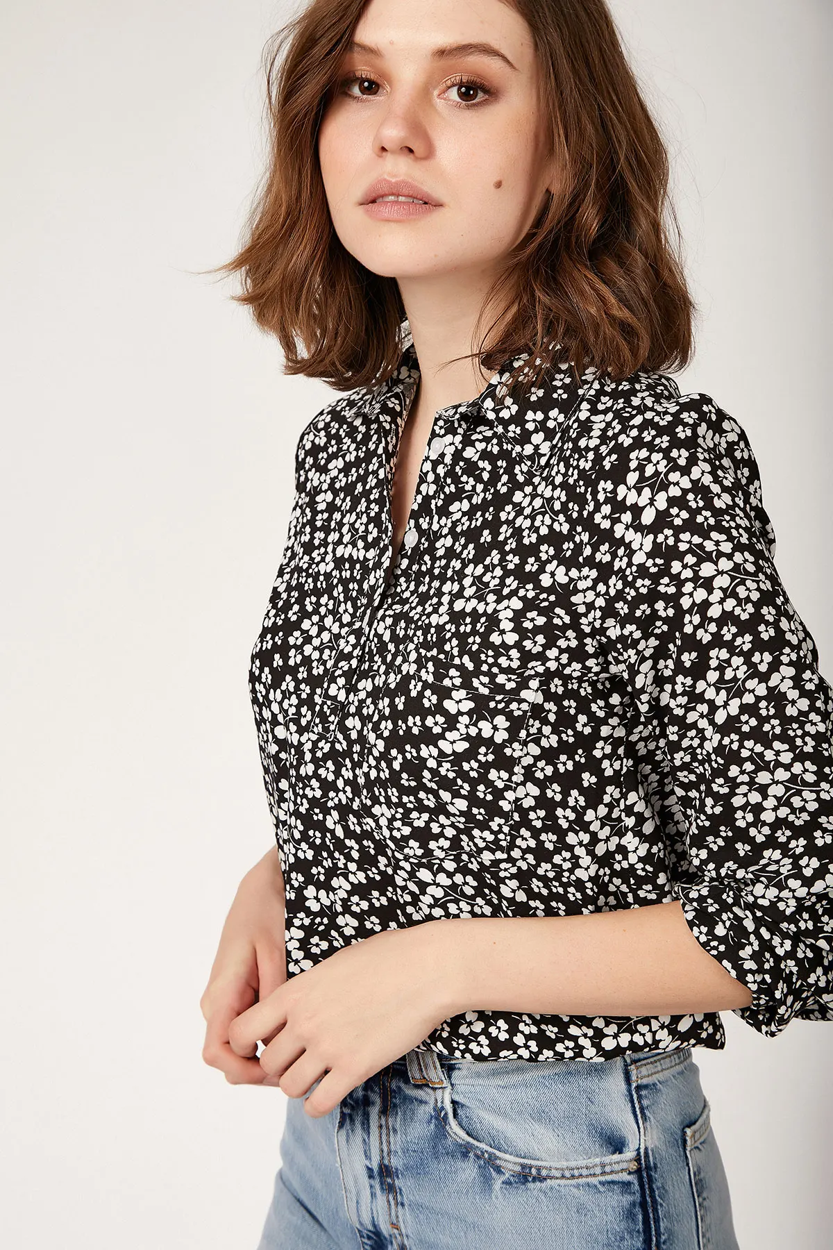 

ETEĞİ LASTİKLİ FLOWER PATTERN SHIRT 2021 Spring autumn women's shirt blouse street shirt new simple office lady long sleeve blouse