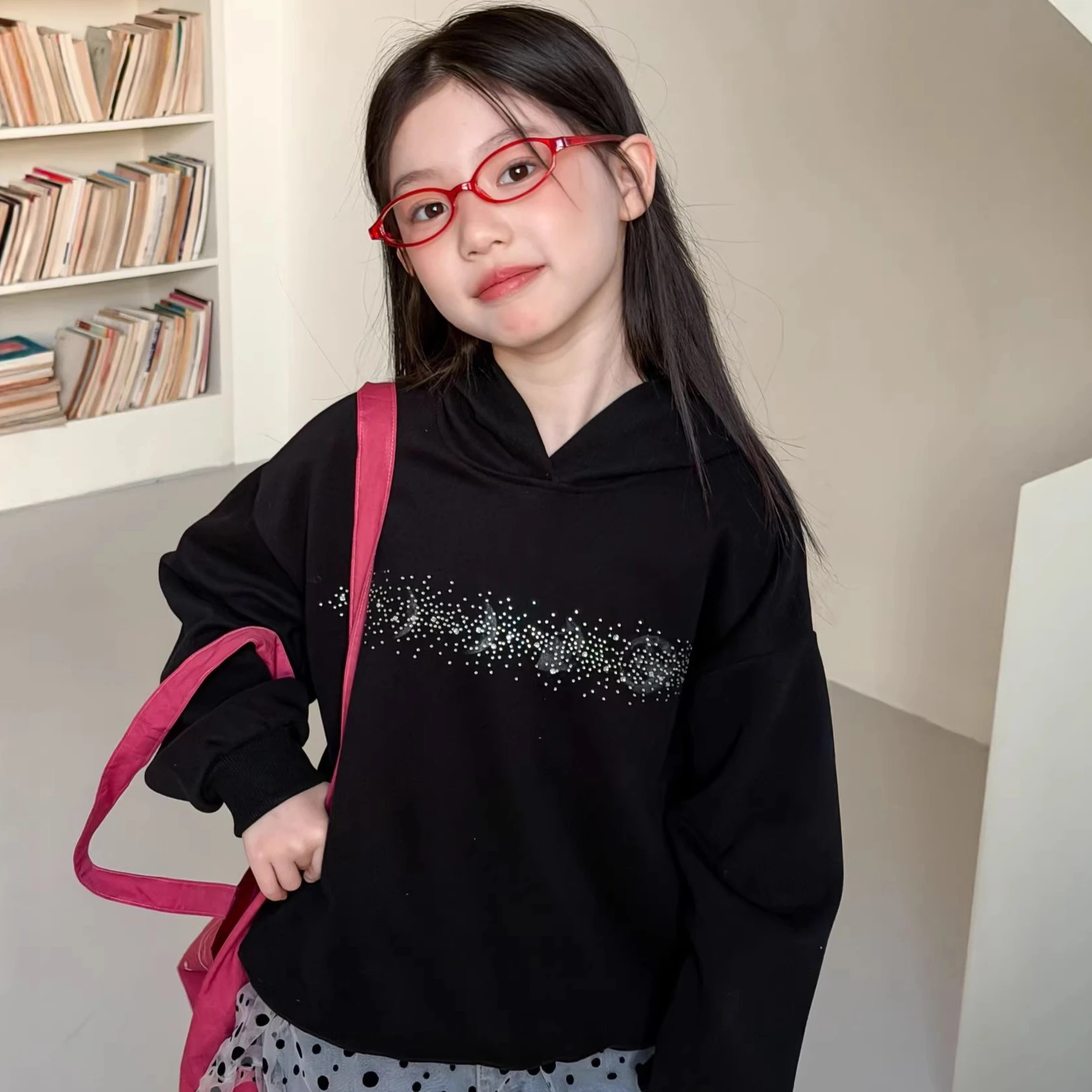 

Girls Hoodie 2026 Spring and Summer New Childrens Clothing Korean Style Boys and Girls Fashion Stars Hot Drill Hoodie Simple