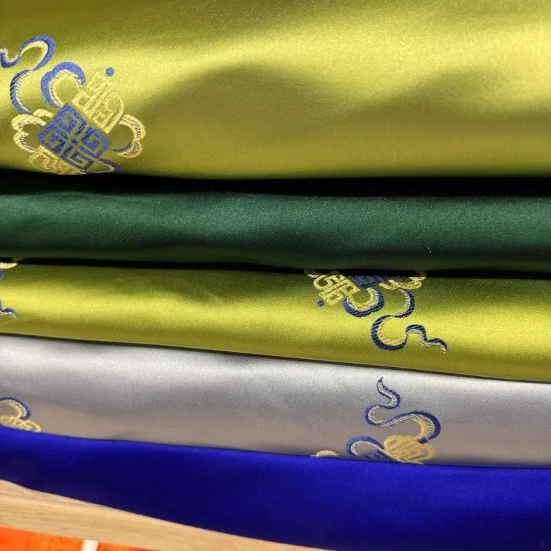 

Монгольский тибетский китайский стиль Монгольский халат Сценическое платье Высокая точность Восемь благоприятных лент Жаккардовая парчовая шелковая ткань