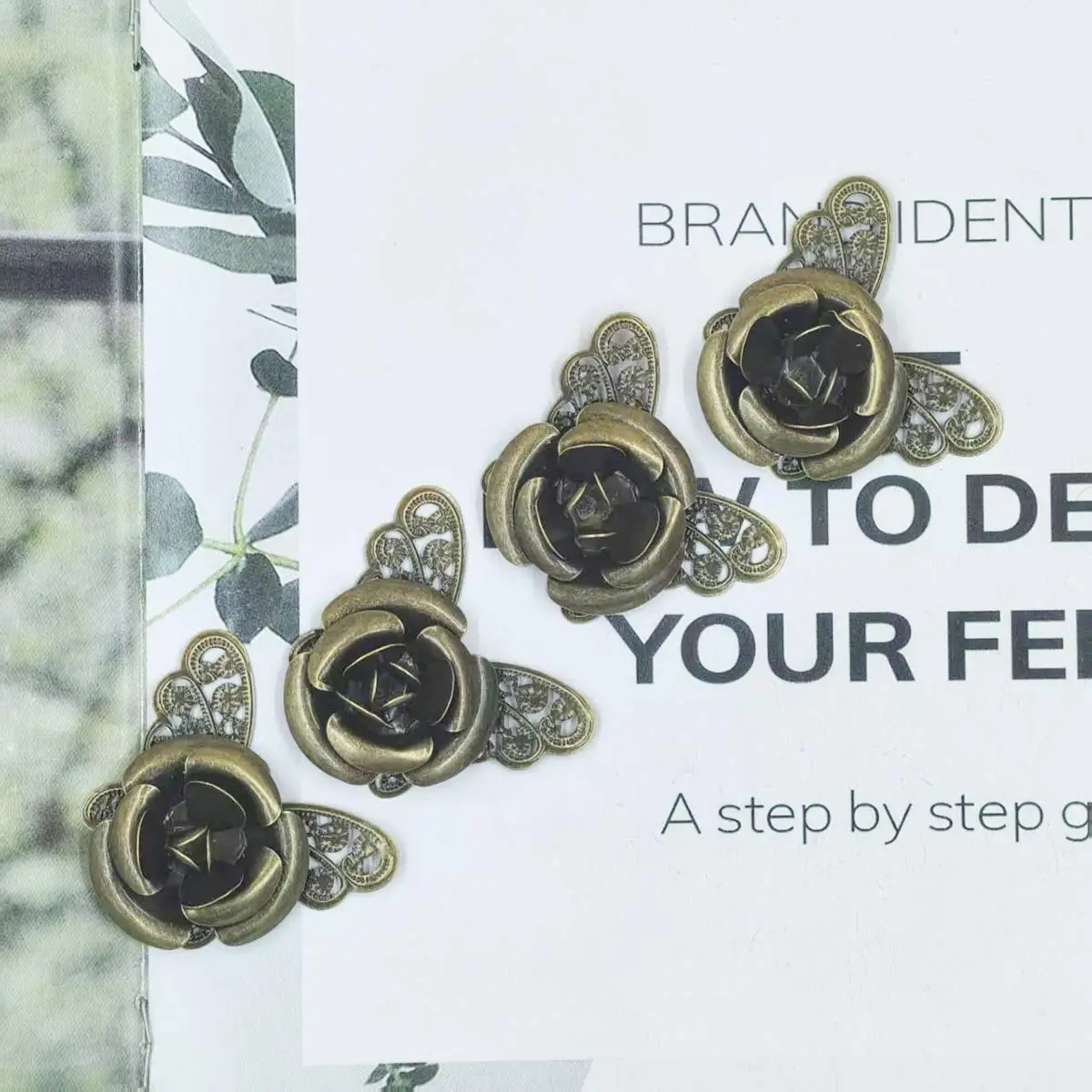 

100PCS Bronze Tone Filigree Charm Connectors Butterfly Flower Accessories for DIY Crafts Hair Jewelry Decoration Embellishments