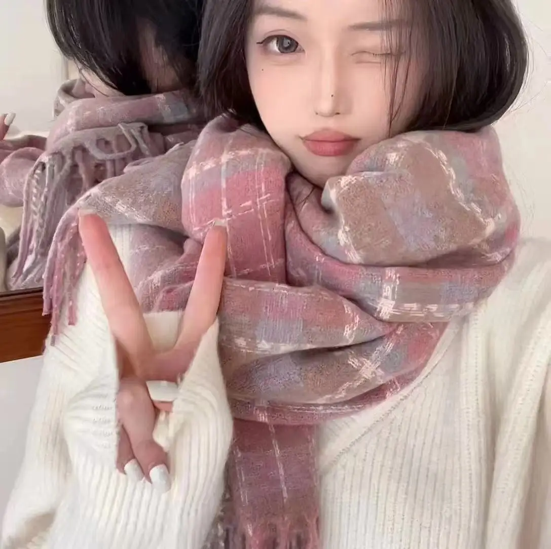 2025 Hot  Scarf Female Winter Warm Cashmere Shawl Checkerboard Grain Design Couple Accessory Premium Sense Windproof Scarf