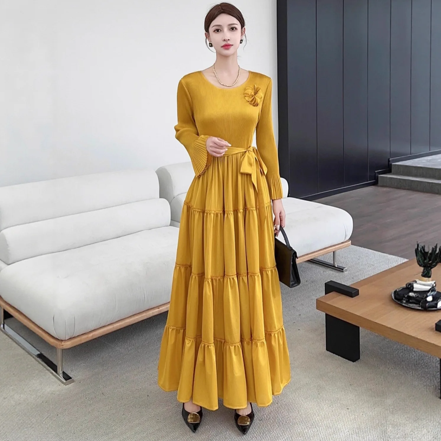 

Miyake Pleated Loose Plus Size Fashionable Dress for Women, Solid Color Long Sleeved Round Neck Pullover, Big Swing Long Skirt