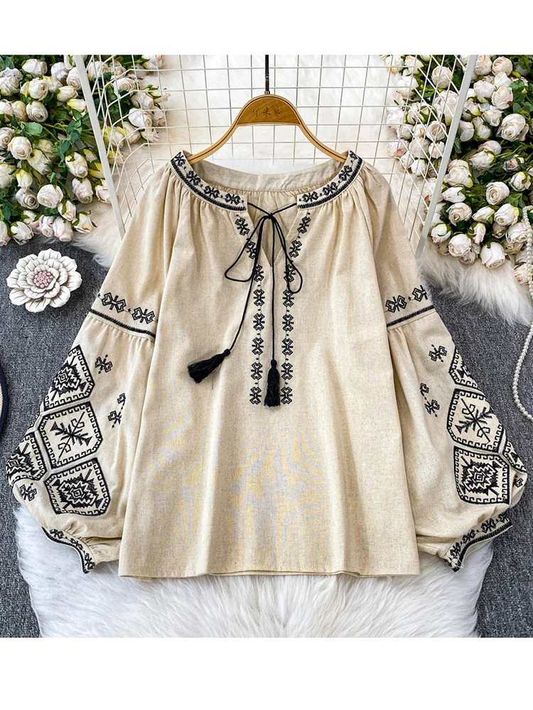 Women's Spring Blouse Retro Ethnic Style New Chinese Lantern Sleeve Shirt Loose  Thin Tassel Embroidery Design Blusa Top BL187