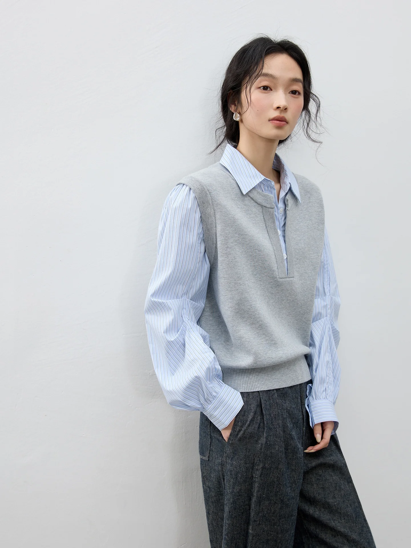 

Blue Striped Long Sve irt Women's Casual Loose Fit Cotton irt Fake Two-Piece Sle Spring 2026 Faion Trend