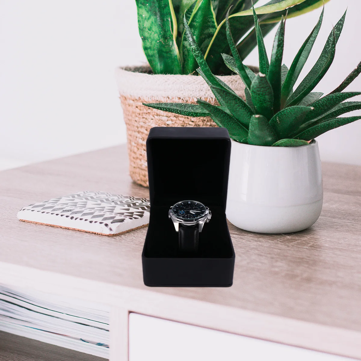 

High-End Watch Box Organizer Display Case Detachable Pillow Elegant Design Safe Durable PU Jewelry Storage Gift Box