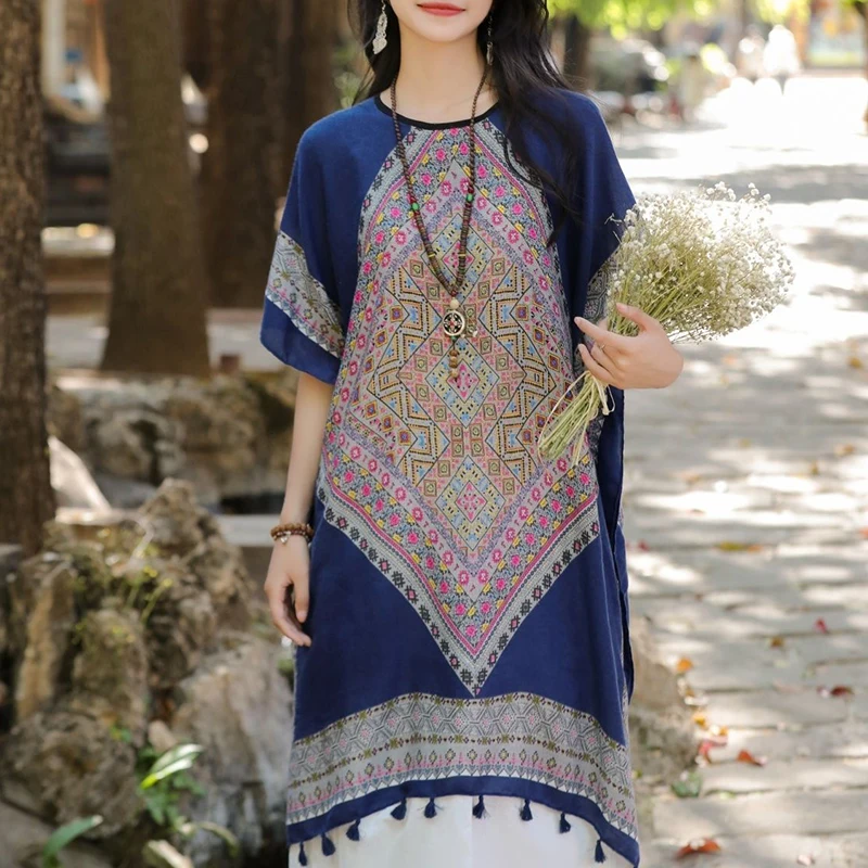 بلوزة كلاسيكية مطبوعة مقسمة تناسب الجميع ملابس نسائية لصيف 2025 بلوفرات غير رسمية جديدة بأكمام تشبه جناح الخفّاش قميص كوري