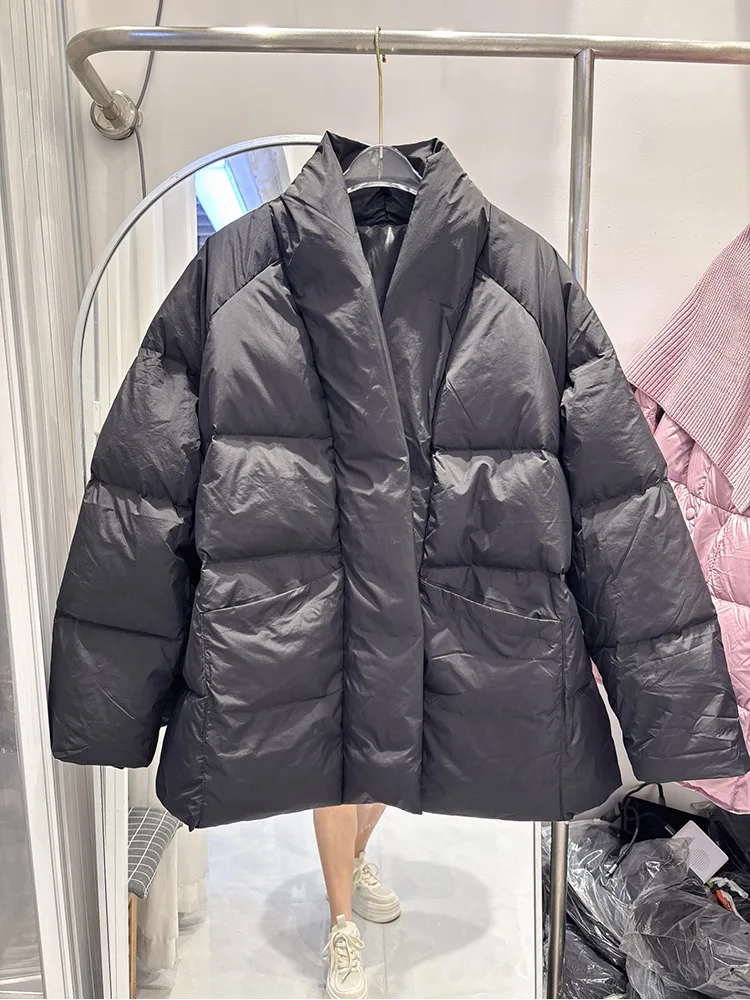 冬の新作 V ネックダウンジャケット女性のファッション通勤気質スリムフィットハイエンドミッドレングスホワイトダックダウンジャケット