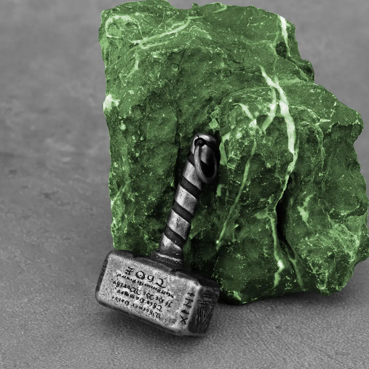 الفولاذ المقاوم للصدأ الشمال فايكنغ ثور المطرقة قلادة الرجال فالكنوت رون تميمة موضة خمر قلادة قلادة حلية مجوهرات