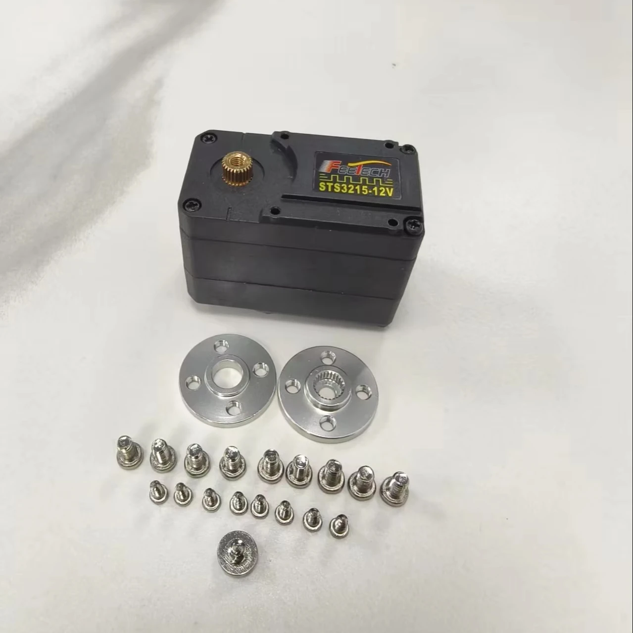 Github TheRobotStudio SOARM100 brazo de Robot DIY con servomotores SOARM100 de 7,4 V relación de engranaje 1/191 Feetech STS3215 Servo SO-ARM100