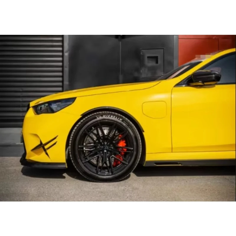 For M5 G90 G99 4-Door Dry Carbon Fiber SQ Style Eyebrow Wheel Brow Bumper New Condition