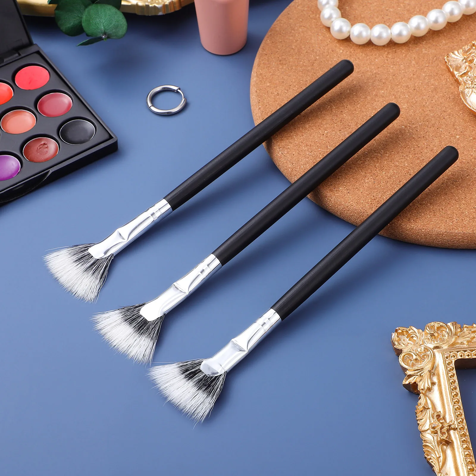 

3Pcs Fan Shaped Lash Fan Eyelash Brush Lash Separating Tool Eyelash Extension Makeup Brushes Mascara Brush Eye Makeup Brushes