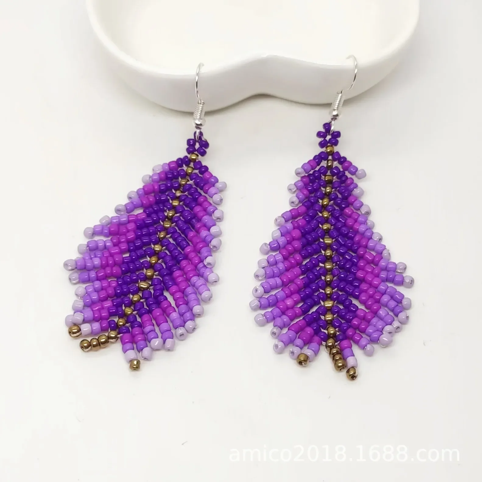 

Beaded earrings Leaf Graph Colour Hand knitting Bohemia Alloy Gradient Tide Simple Rice bead earrings