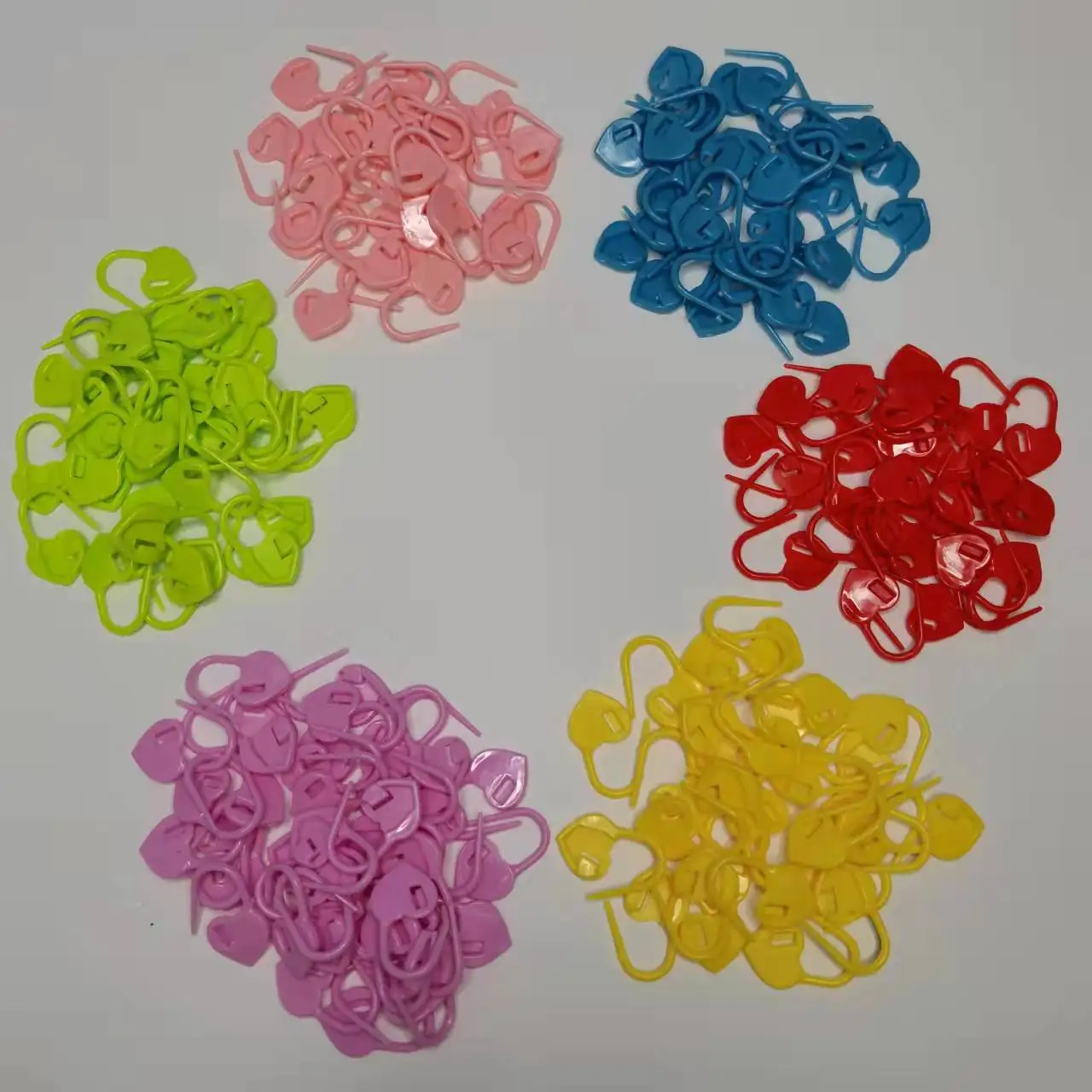 50pc Hot sell 6color Plastic Knitting Tools Locking Stitch Markers Crochet Latch Knitting Tools Needle Clip Hook with box