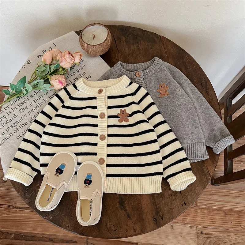 

Korean Children's Clothing Spring and Autumn Cute Bear Embroidered Sweater Cardigan Children's Casual Long Sleeve Knitted Jacke