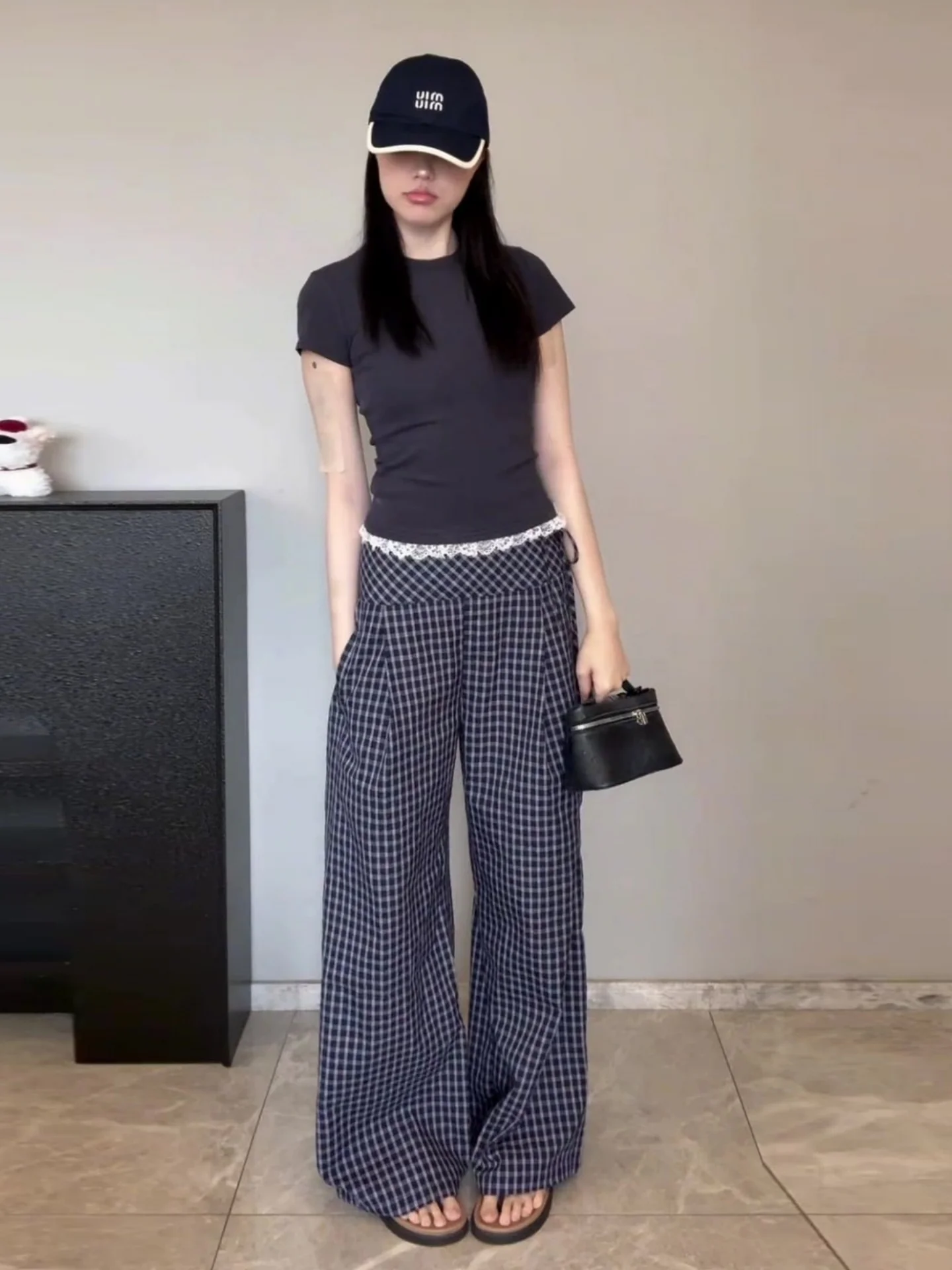 

Брюки женская униформа зимние скандинавские минималистичные шерстяные прямые брюки на флисовой подкладке сложенные уютные плюшевые теплые свободные городские брюки