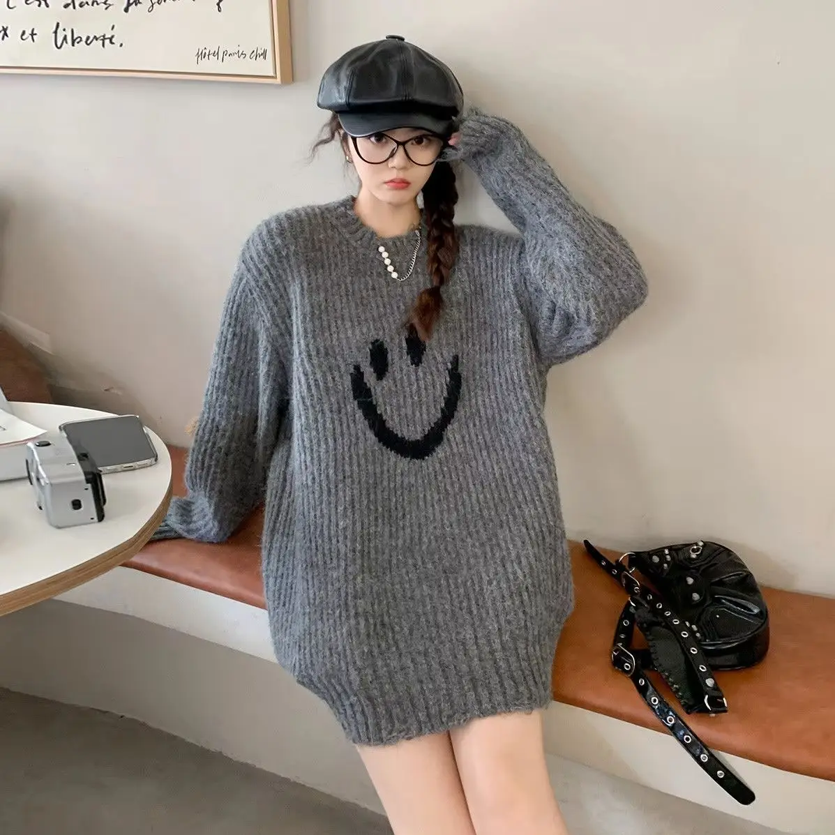 

Smiling Round Neck Contrasting Color Knitted Sweater Thickened Oversized Sweater Women Versatile Mid-Length Pullover Casual Top