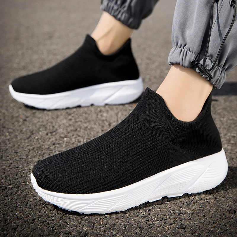 Low Top Casual Shoes Women Men Sneakers Breathable High Elastic Sock Shoes Cushioning Mesh Slip on Men Running Shoes Size 39-45