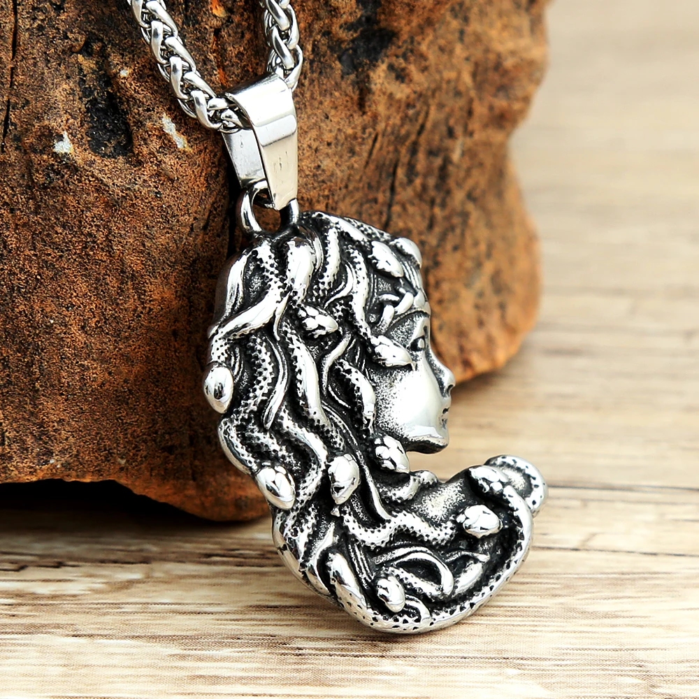 Gothic Vintage Medusa Pendant Necklace For Men Women Stainless Steel Greek Mythology Pendant Punk Fashion Jewelry Gift Wholesale