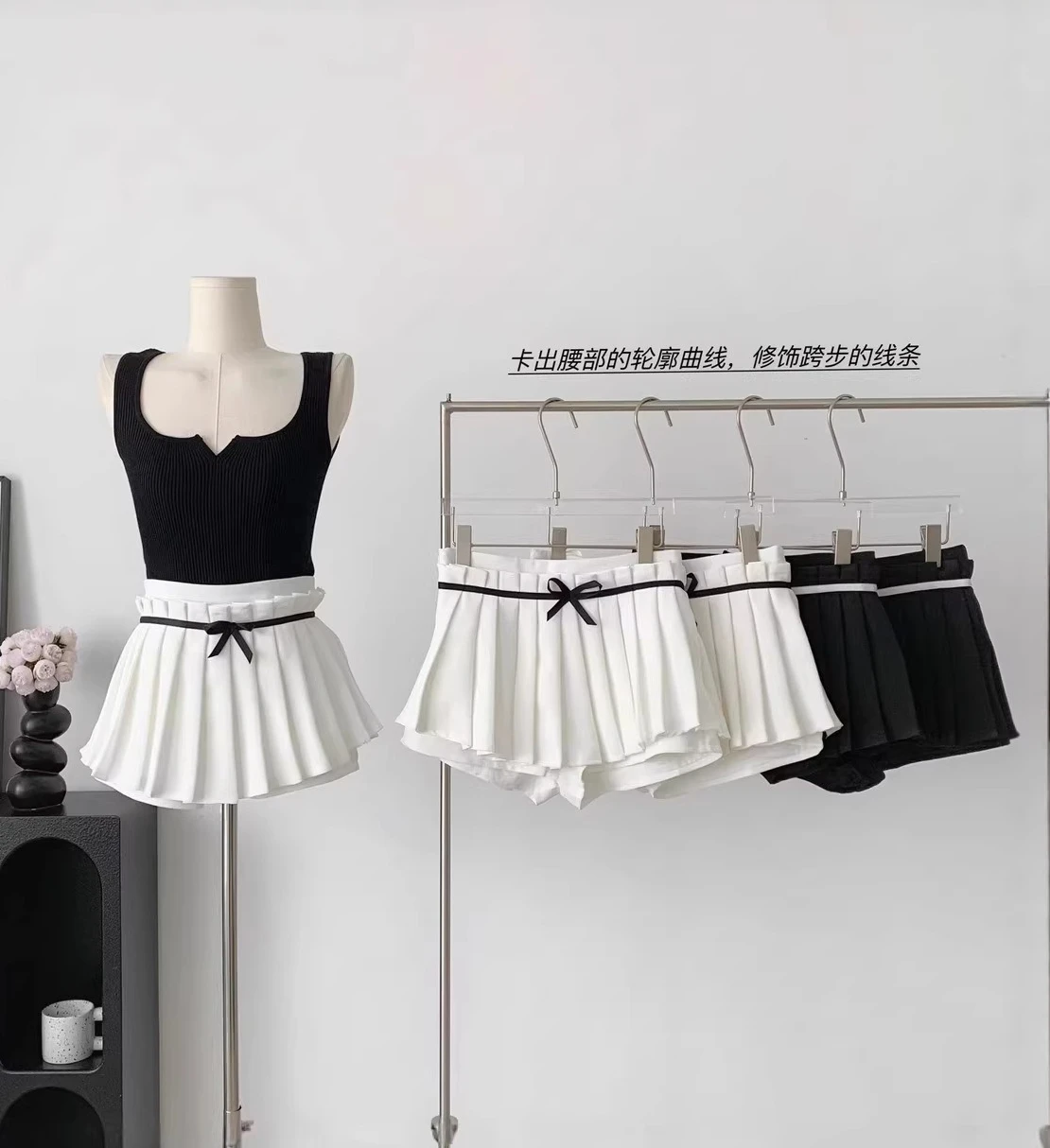 2026 New Summer Pleated Skirt Women White High-waisted Culottes Short Skirt