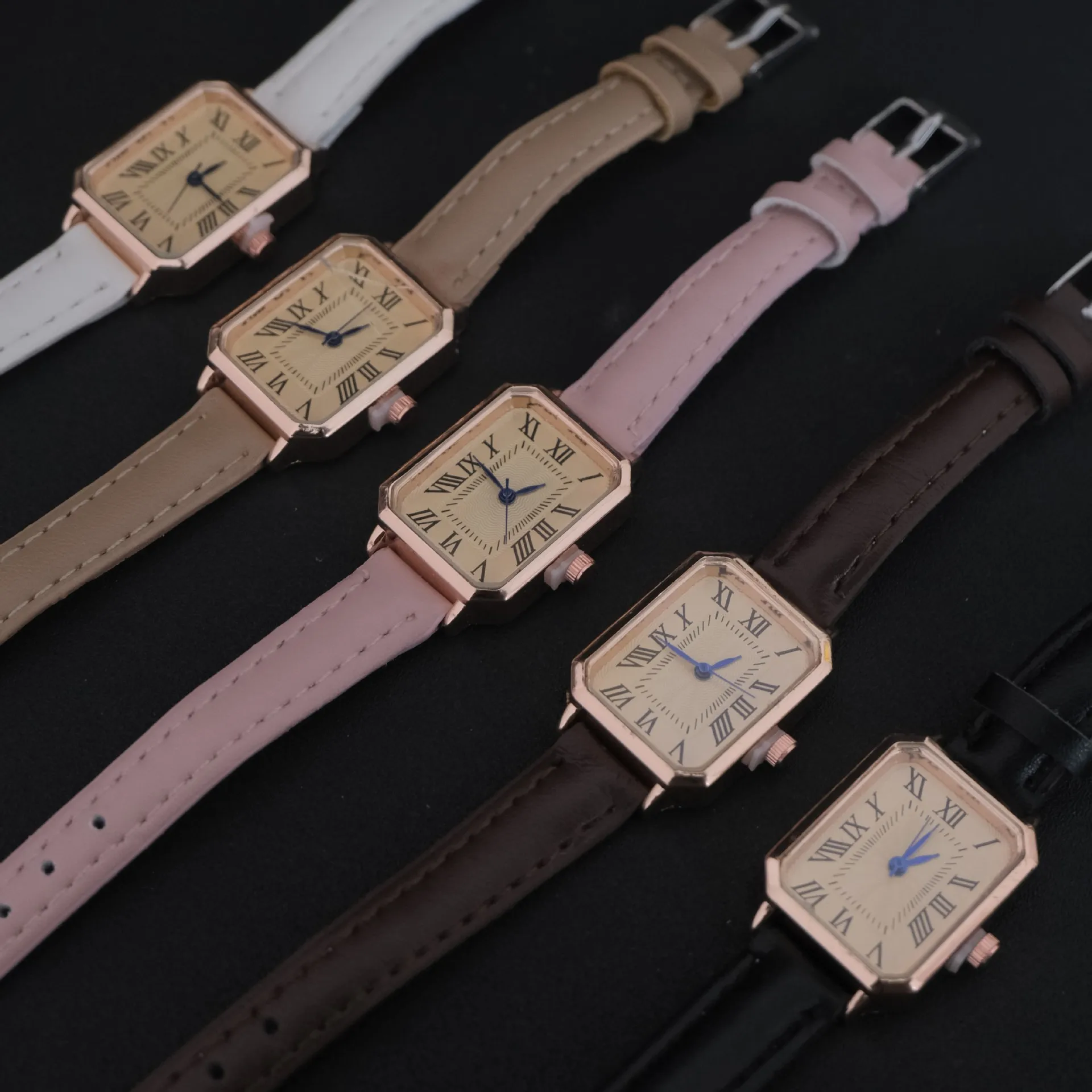 Luxury Fashion Retro Digital Dial Casual Watches Square Leather Strap Fashionable Clock Quartz Wristwatch for Women Relojes