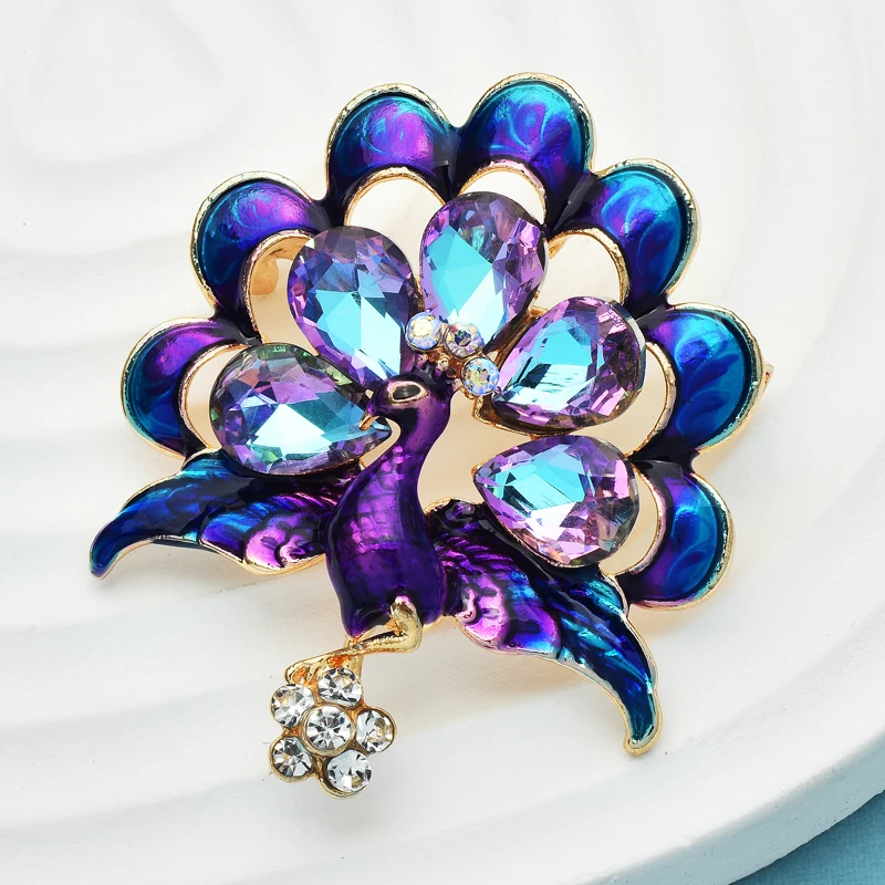 Wuli&baby Cute Glass Peacock Brooches For Women Beauty Lovely Fanning Tail Bird Party Office Brooch Pin Gifts