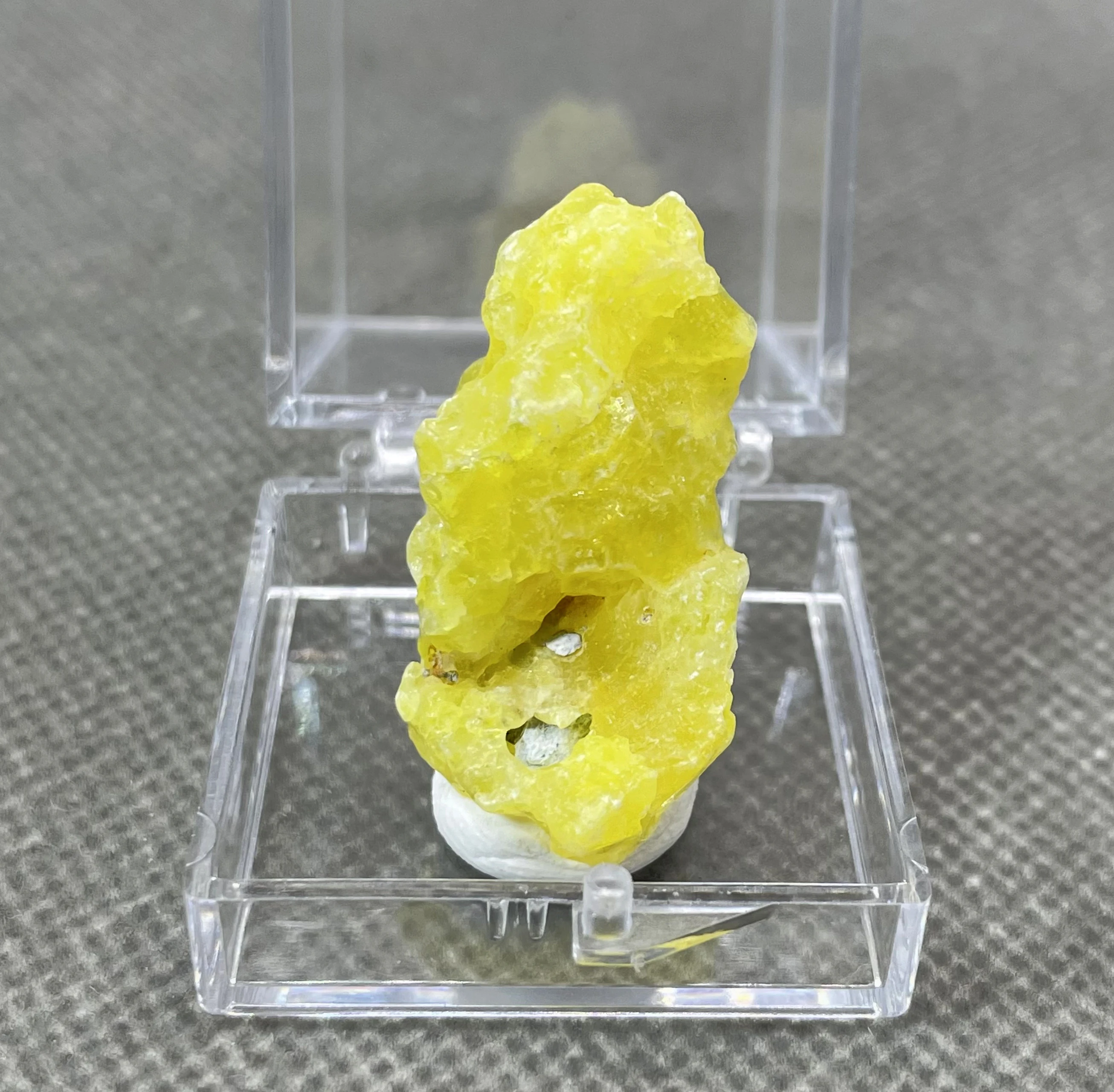 

NEW! 100% Natural Pakistan yellow Brucite Mineral specimen stones and crystals healing crystals quartz (box size 3.4 cm)