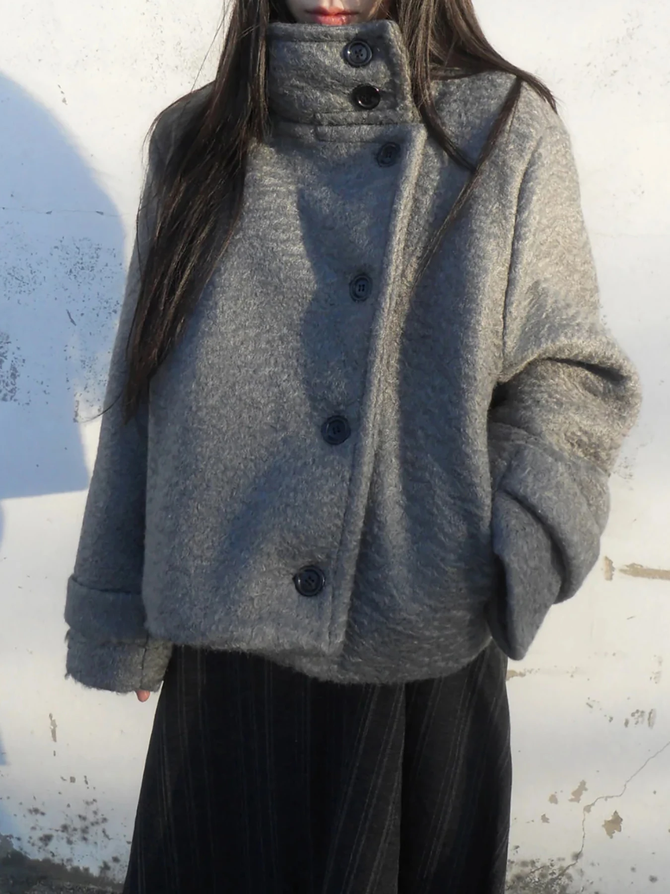 Autumn and winter new women's loose solid color single-sided button warm cardigan windproof Korean jacket