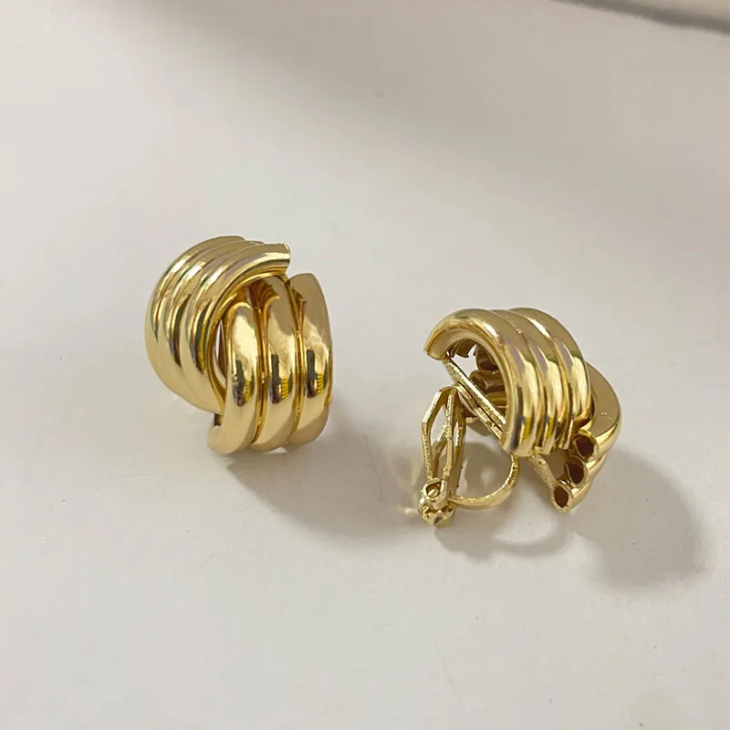 Simple Metal Interlaced Geometric Clip on Earrings No Piercing for Women Temperament Minimalist  Irregular Line Desing Ear Clips