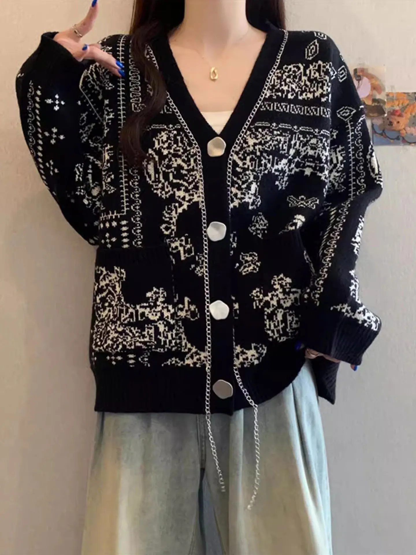 

Женский мягкий вязаный свитер больших размеров с V-образным вырезом, модный, свободный, осенне-зимний, повседневный кардиган для полных женщин