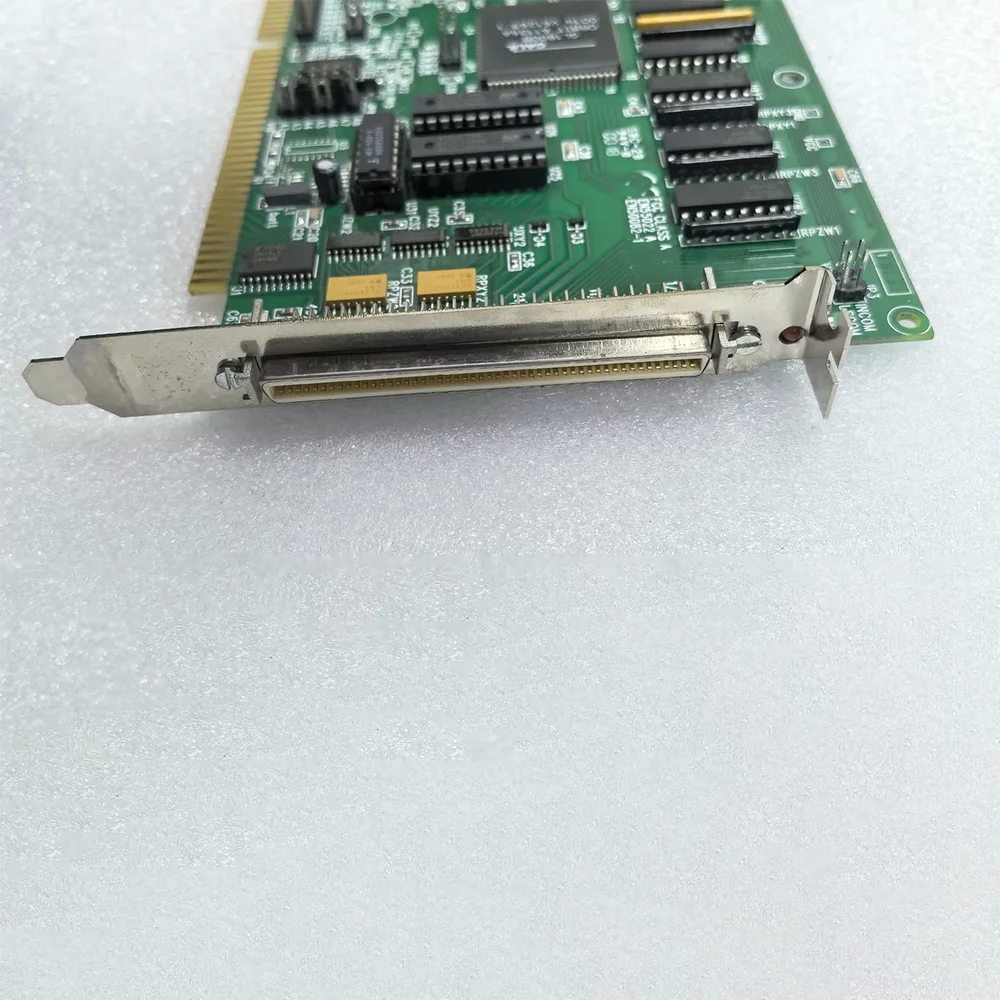 

Карта управления движением DMC-1740 REV F