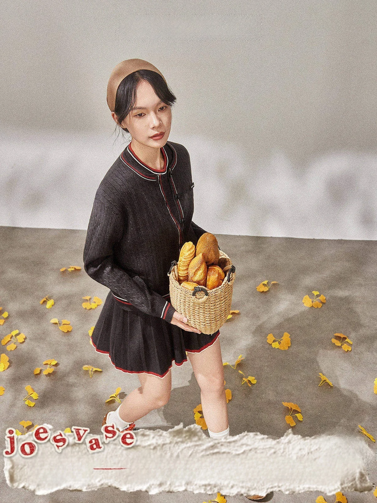 

Новинка осени: Женский модный комплект из трех предметов Jo And Flower Vase Night Mist Deep Ey Small Fragrance: футболка, юбка