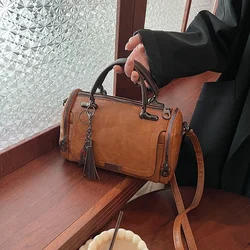 New Trendy Boston Pillow Bag, Fashionable Large-capacity Handbag, Shoulder Bag, Soft Leather Simple Crossbody Bag Punk Handbag