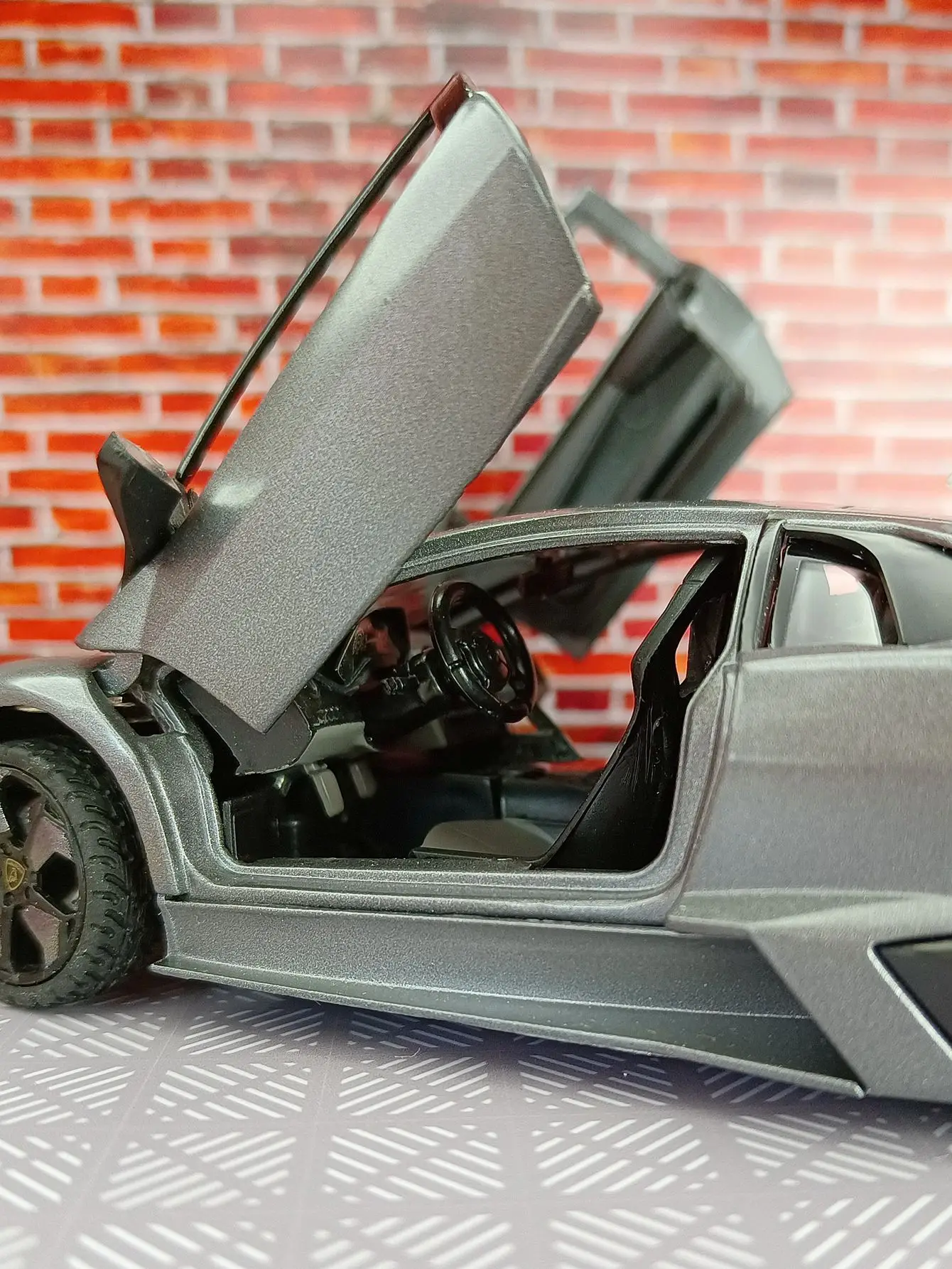 Modèle de voiture Lamborghini Reventon 1:24, véhicule de luxe en alliage, collection de jouets de sport, ornements, cadeau pour garçon