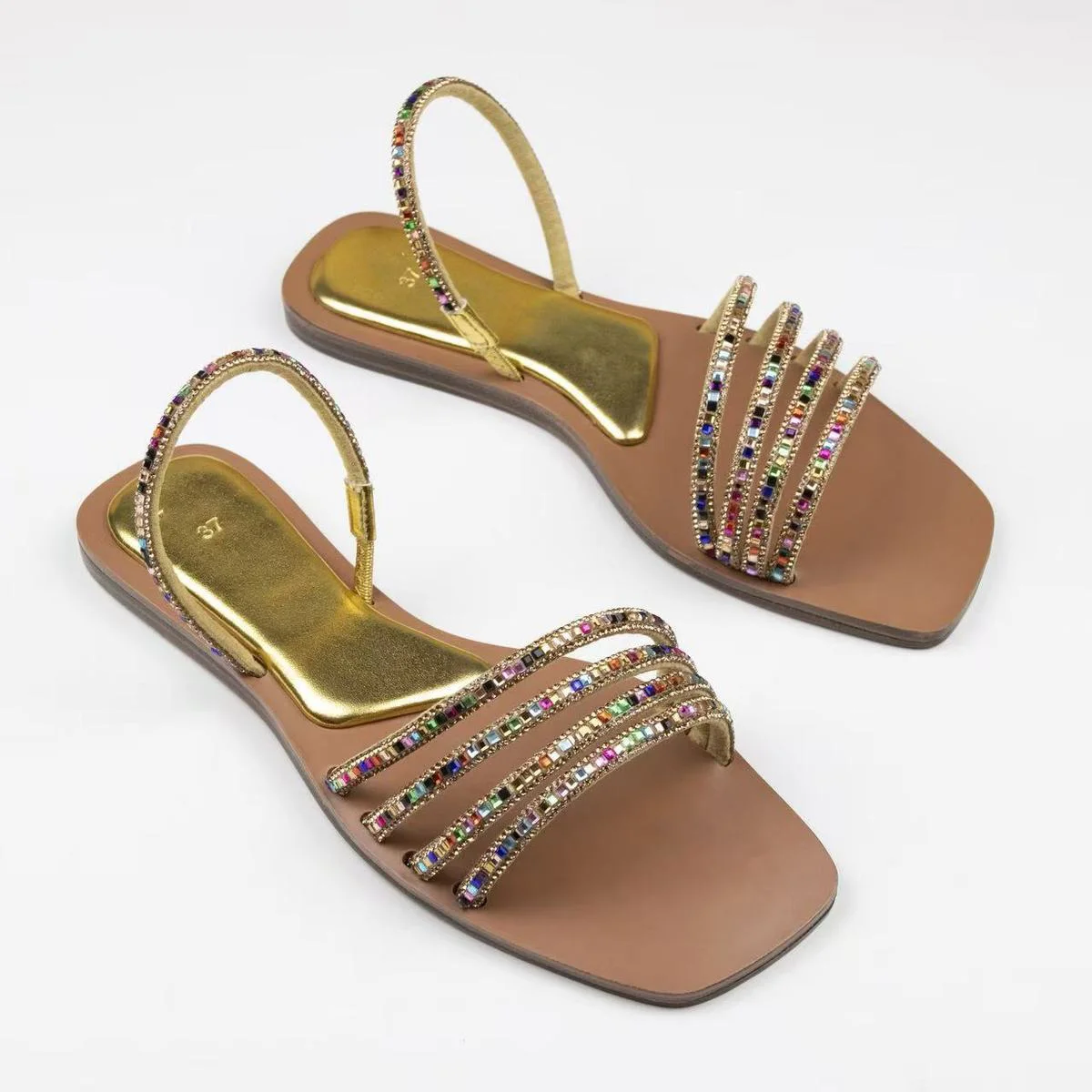 

New Wear Flat Sandals Women's Summer Diamonds with Decorative Fashion Square Shoes Comfortable Pull-on Non-slip Beach Shoes.
