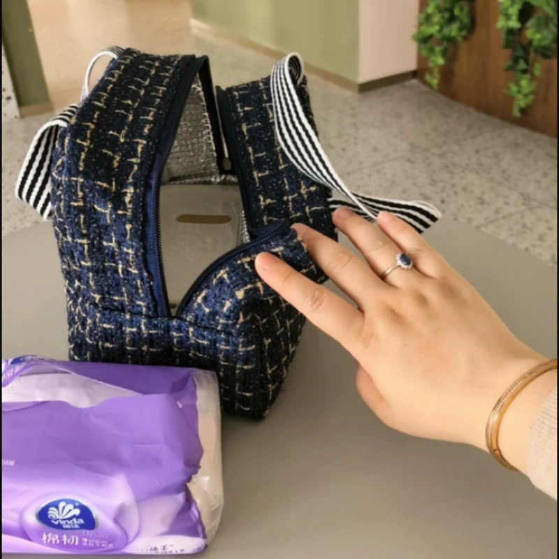 

Ins Fashion Tote Lunchbox Thermal Bag Women Men Bento Storage Insulated Lunch Bag Portable Cooler Picnic Insulation Bags Handbag