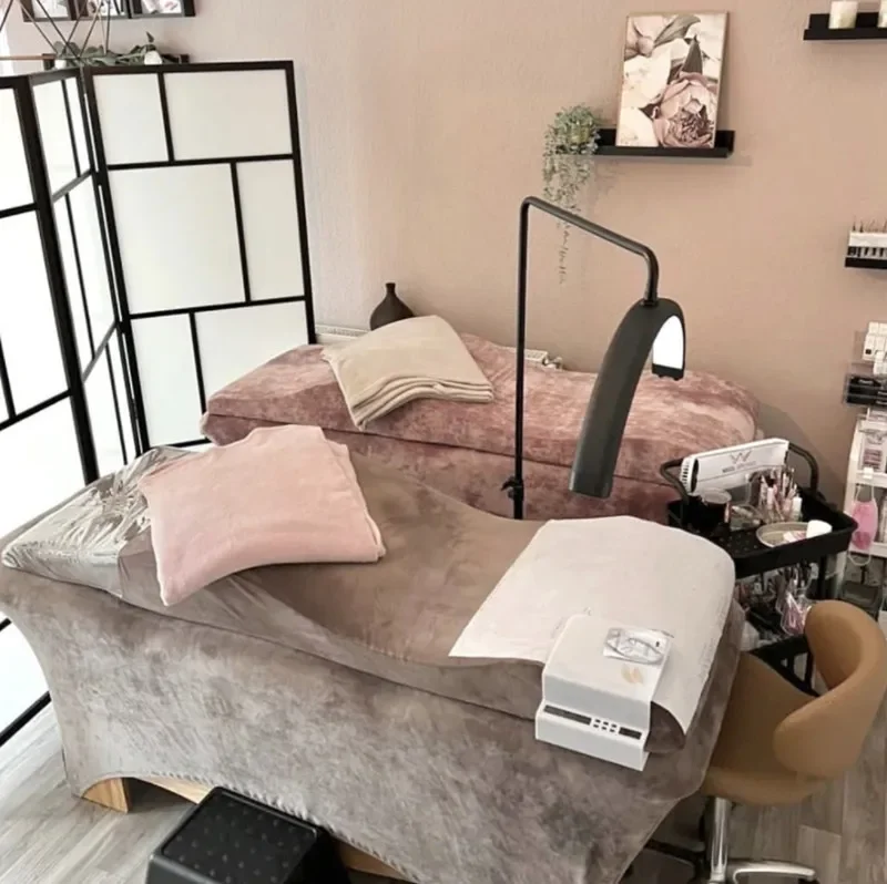 Cama de extensión curvada para salón de belleza, colchón de terciopelo para mesa de masaje, venta al por mayor