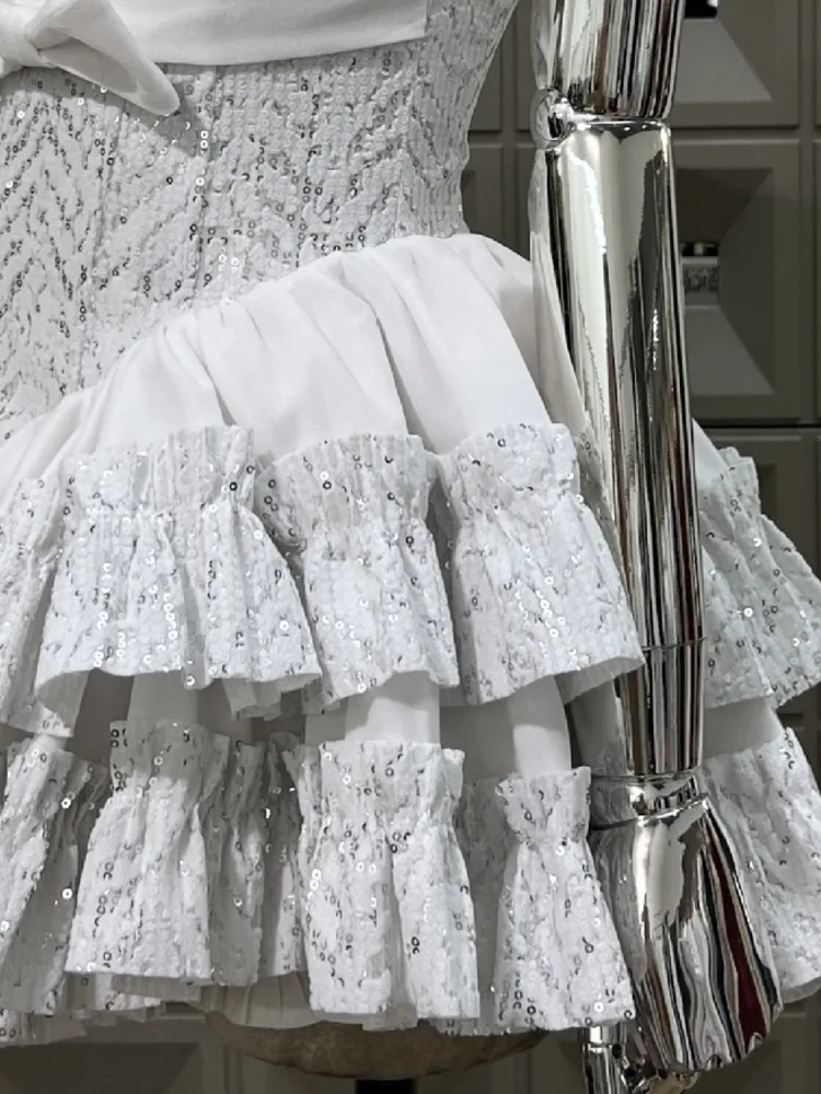 ชุดเดรสผ้ากำมะหยี่แบบปะติดปะต่อสำหรับผู้หญิง DFDG ปี 2025 ทรงคอร์เซ็ท สายเดี่ยว ช่วงเอวทรงวี เหมาะสำหรับงานแต่งงาน งานปาร์ตี้ริมชายหาด งานเลี้ยงตอนเย็น ชุดเดรสออกแบบโดยดีไซเนอร์ สำหรับฤดูใบไม้ผลิและฤดูร้อน