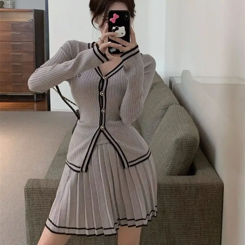 YOUDUOLIN Design Sense Age Reducing V-neck Knitted Cardigan Women\'s New College Style Pleated Short Skirt Two-piece Set