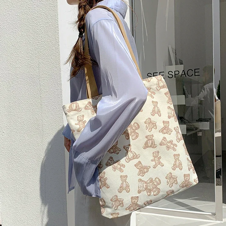 

Single Shoulder Canvas Bag Female Student Class Commute Large Capacity Niche Design Casual Zipper Tote Bag Schoolbag Tide